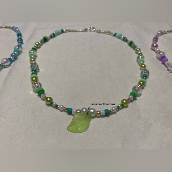 5/$20 ENTIRE SHOP CLEARANCE Leaf beaded necklace | Growth necklace 🍃 - Picture 6 of 10